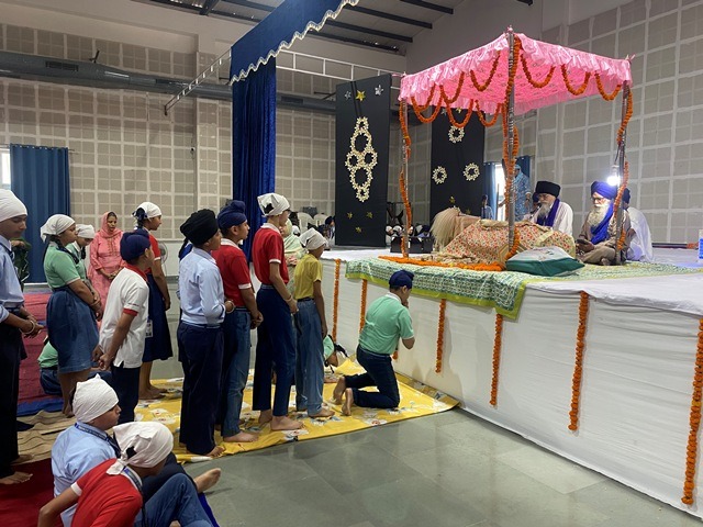 SHRI AKHAND PATH SAHIB